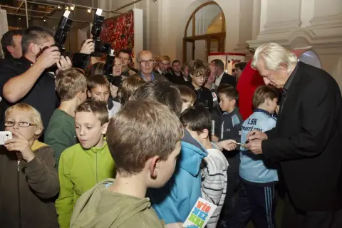 Víc než hra (110)