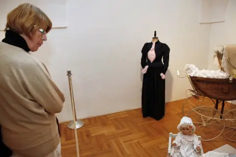 Něžný ženský svět (99)