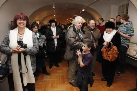 Něžný ženský svět (63)