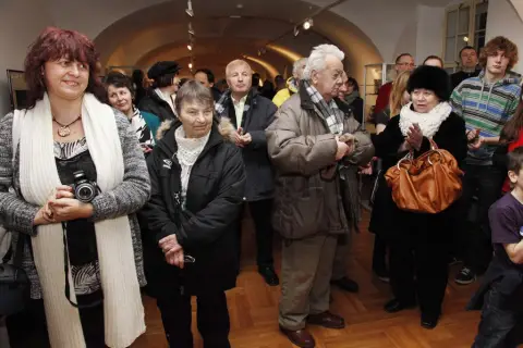 Něžný ženský svět (70)
