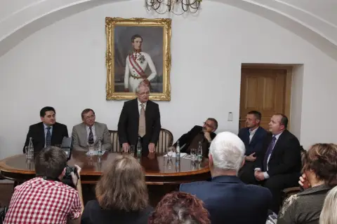 Jiří Suchý (155)