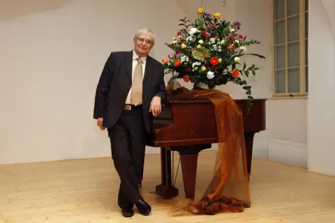 Jiří Suchý (297)