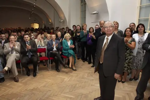Jiří Suchý (244)