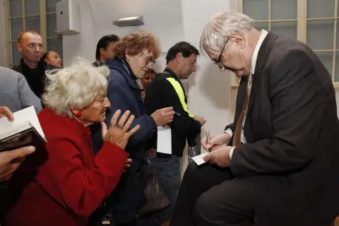 Jiří Suchý (279)