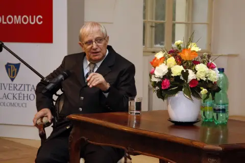 Jiří Suchý (17)