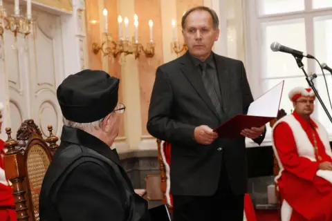 Jiří Suchý (176)