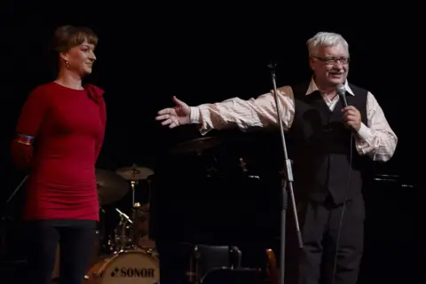 Jiří Suchý (279)