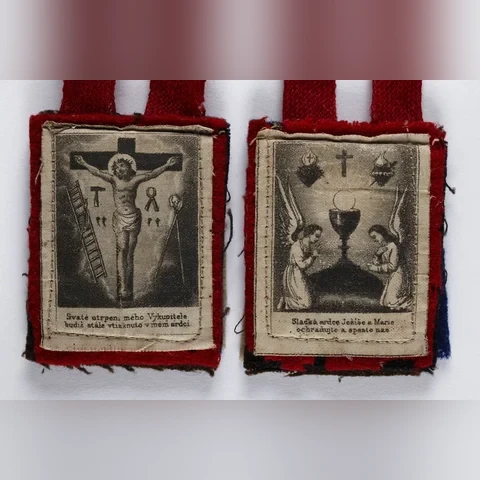 20-skapulir-s-ukrizovanim-a-andelskou-eucharistii-prvni-polovina-19-st-6eee0e63419d