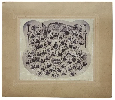tablo-unicovskych-ostrostrelcu-fotografie-na-kartonu-1899-inv-c-f-4232-9e9beabd849d
