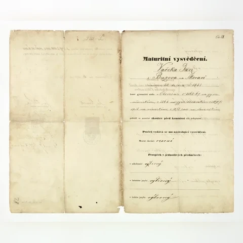 maturitni-vysvedceni-j-vareky-se-zapisem-o-pritomnosti-frantiska-josef-2085d9e2f88c