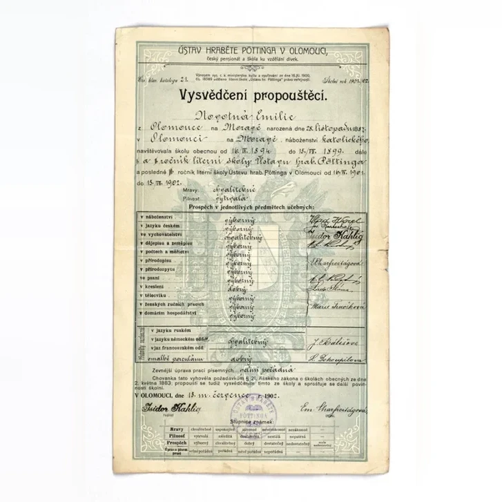 propousteci-vysvedceni-emilie-novotne-ustav-hrabete-pottinga-v-olomouc-8a7377747221