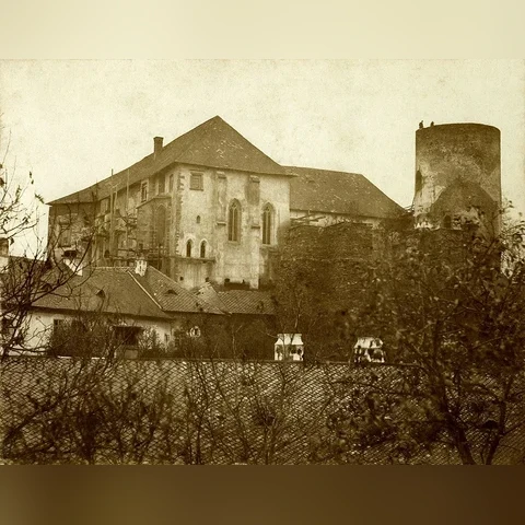 08-fotografie-hradu-sternberka-pred-zahajenim-posledni-velke-prestavby-7c98a63899d3